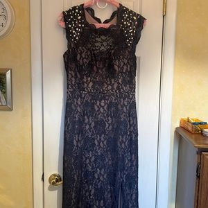 City Triangle size 15 navy beaded prom gown fully lined